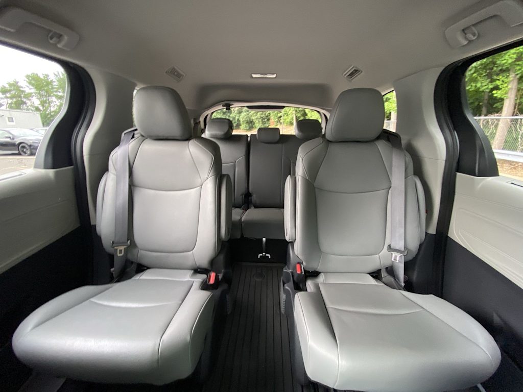 Thumbnail: 2023 Toyota Sienna - 34