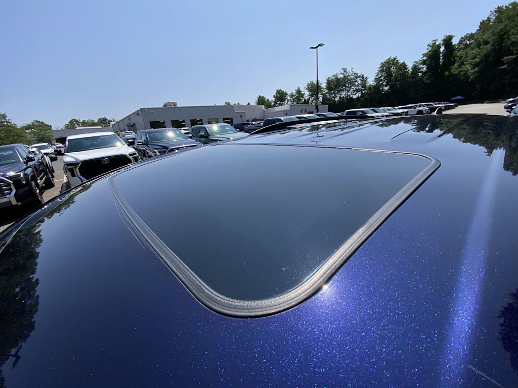 Thumbnail: 2021 Toyota Sienna - 6