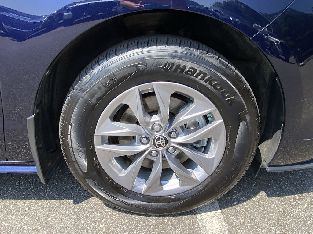 Thumbnail: 2021 Toyota Sienna - 23