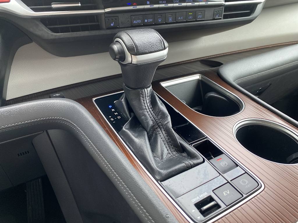 Thumbnail: 2021 Toyota Sienna - 15
