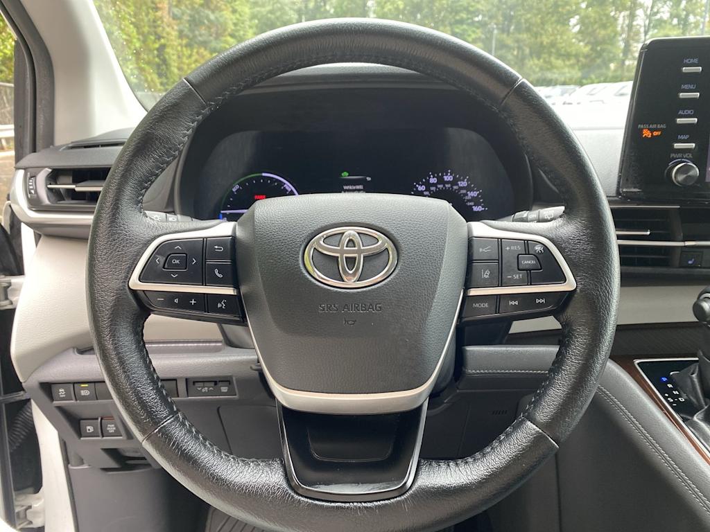 Thumbnail: 2021 Toyota Sienna - 13