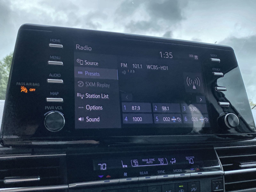 Thumbnail: 2021 Toyota Sienna - 14