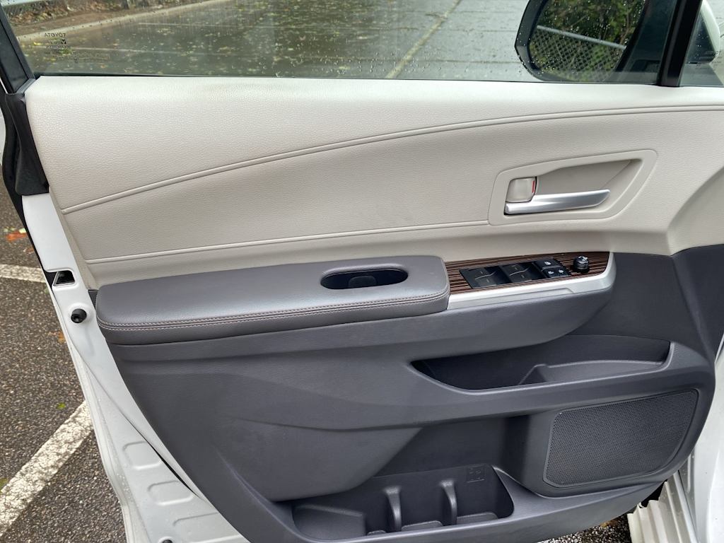 Thumbnail: 2021 Toyota Sienna - 31