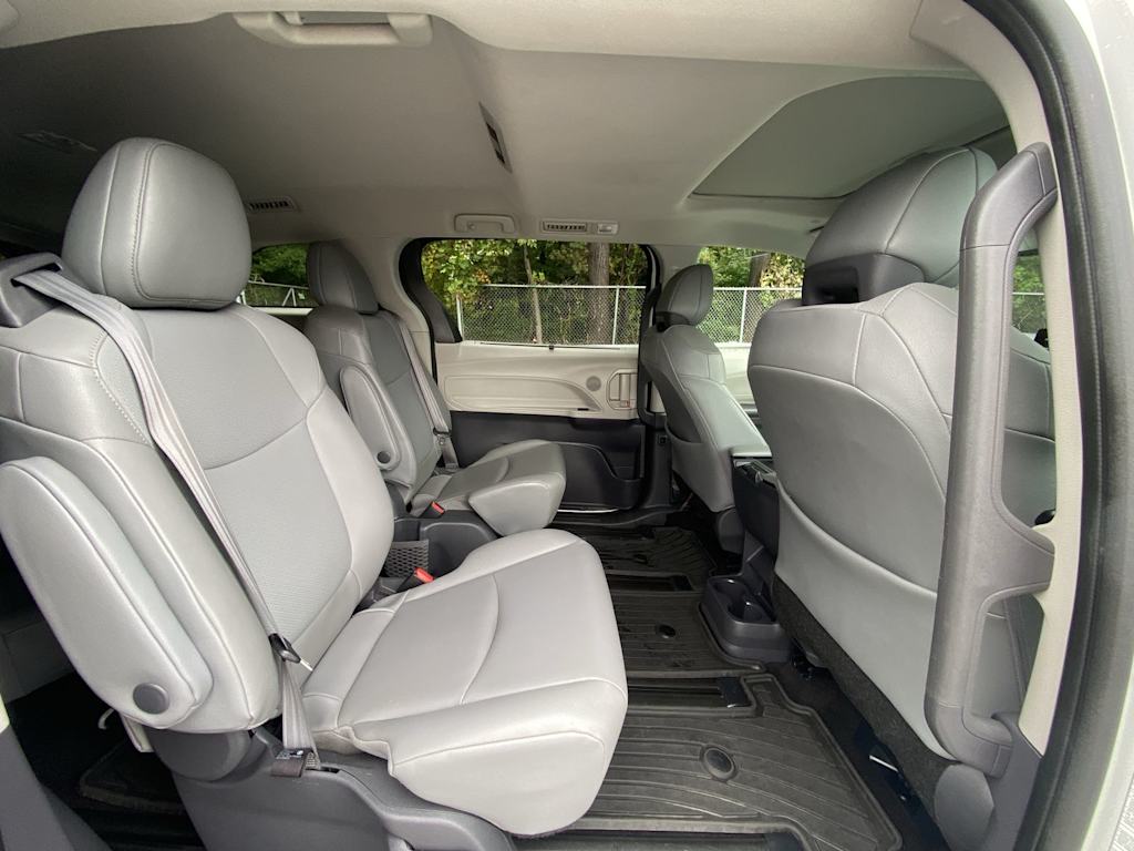 Thumbnail: 2021 Toyota Sienna - 35