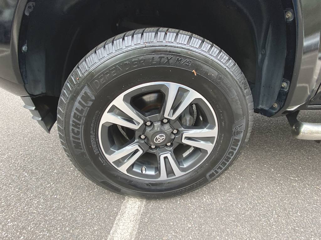 2019 Toyota Tacoma TRD Sport 6
