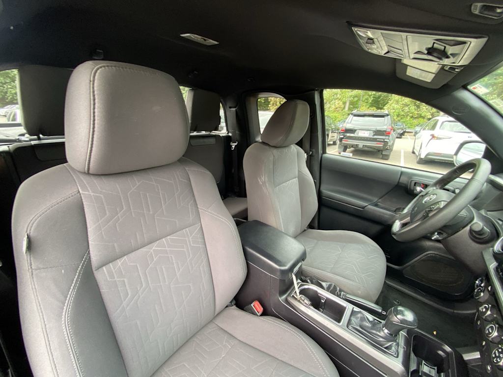 Thumbnail: 2016 Toyota Tacoma - 25