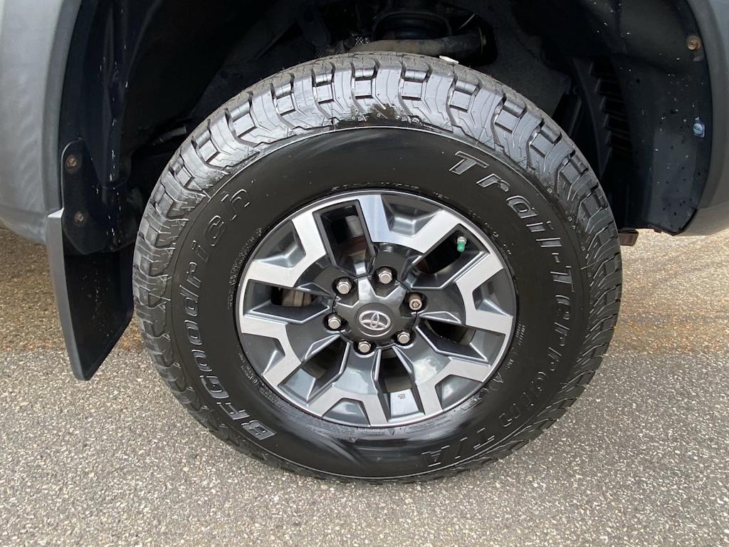 Thumbnail: 2016 Toyota Tacoma - 22