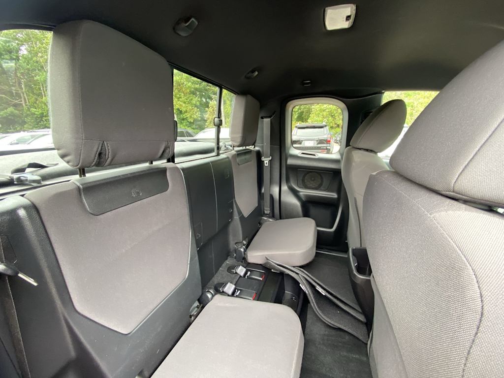 Thumbnail: 2016 Toyota Tacoma - 26