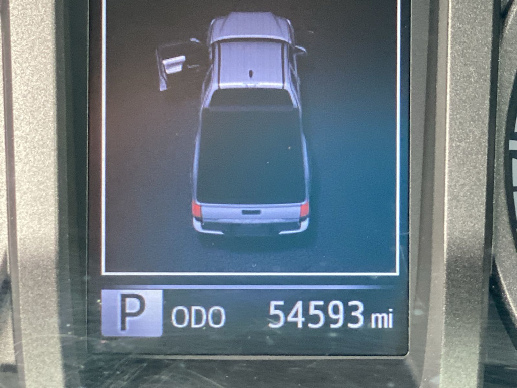 Thumbnail: 2016 Toyota Tacoma - 32