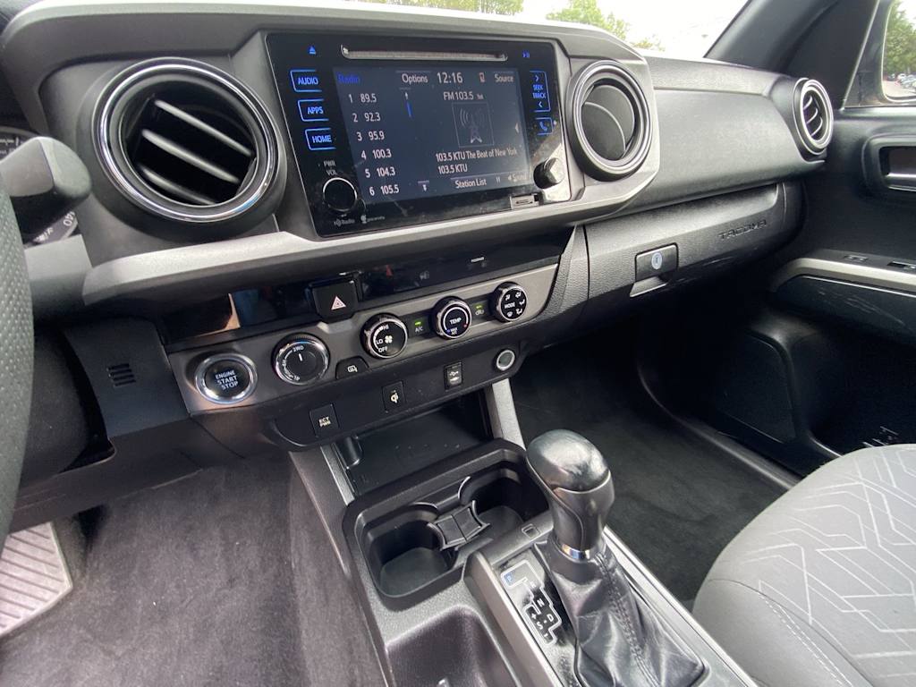 Thumbnail: 2016 Toyota Tacoma - 12