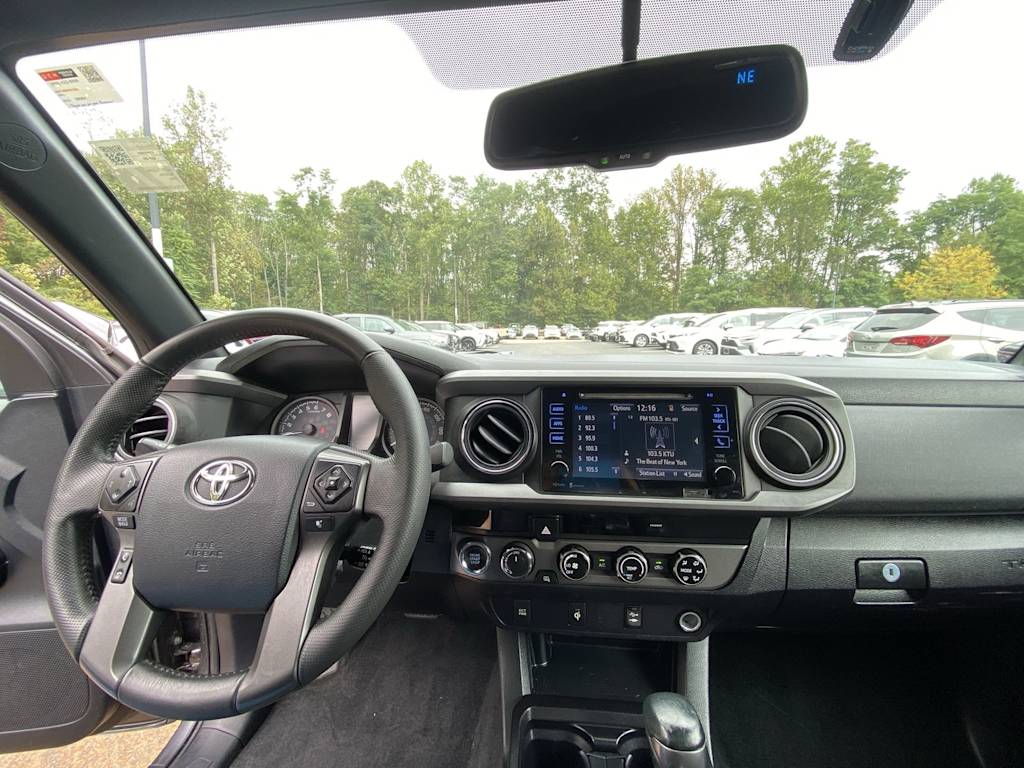 Thumbnail: 2016 Toyota Tacoma - 2