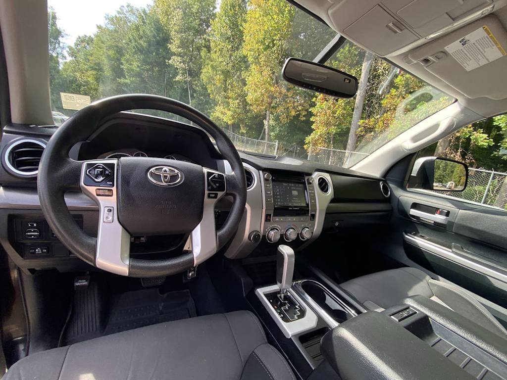 Thumbnail: 2017 Toyota Tundra - 9