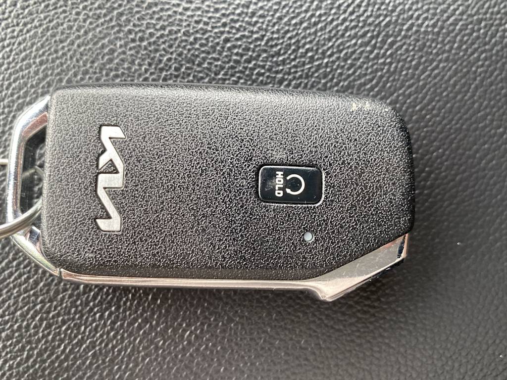 Thumbnail: 2023 Kia Sportage - 17