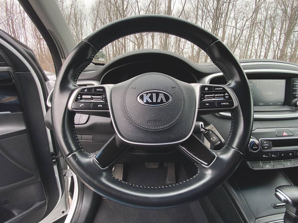 2020 Kia Sorento LX 12