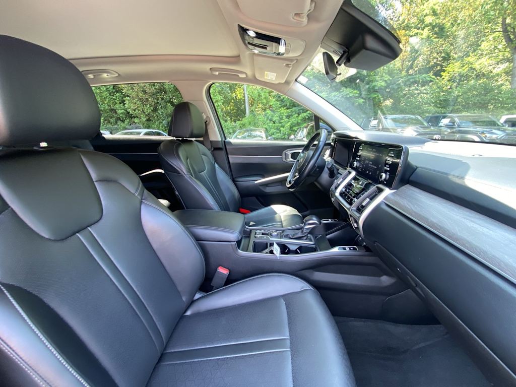 Thumbnail: 2021 Kia Sorento - 25