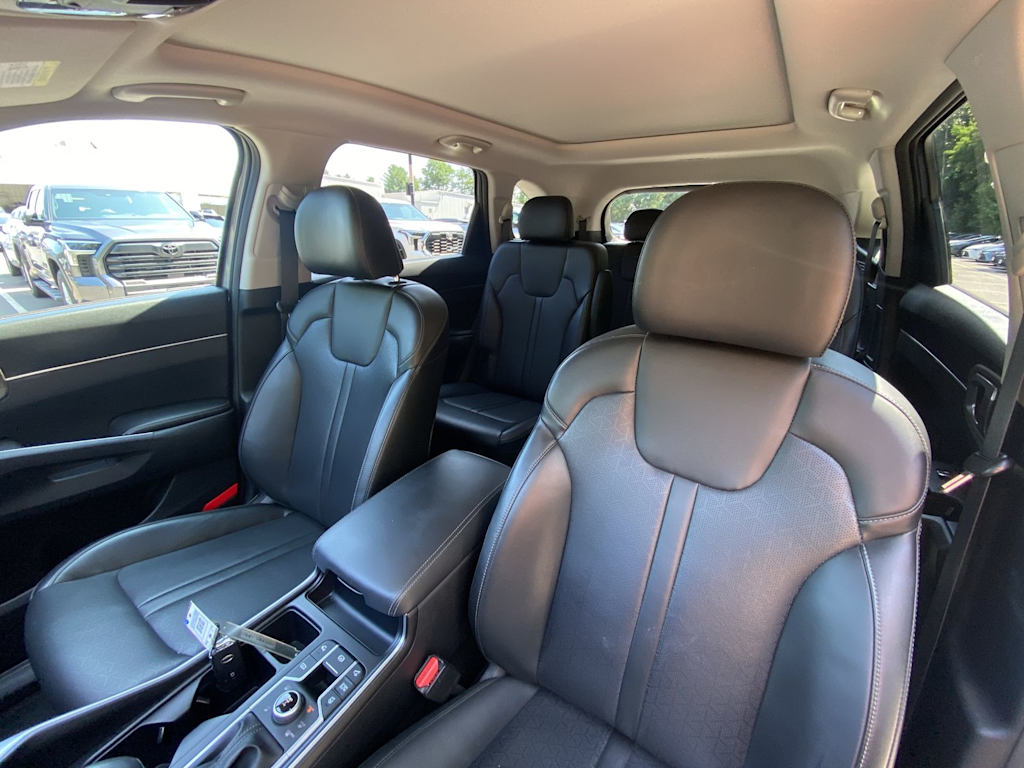 Thumbnail: 2021 Kia Sorento - 9