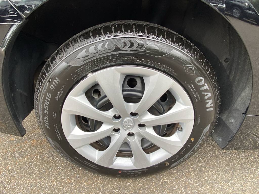 Thumbnail: 2023 Toyota Corolla - 19