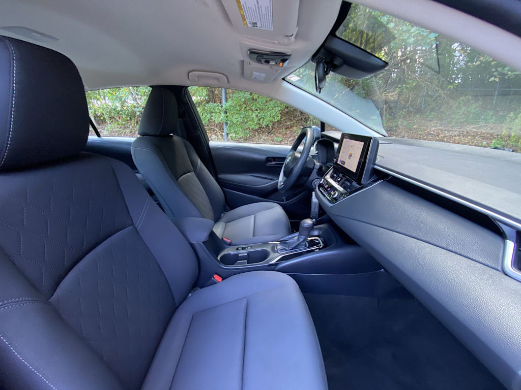 Thumbnail: 2023 Toyota Corolla - 10