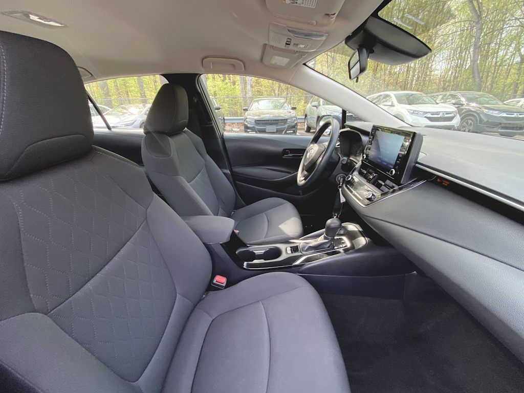 2022 Toyota Corolla LE 25