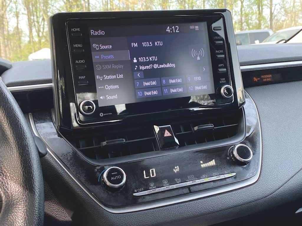 2022 Toyota Corolla LE 12