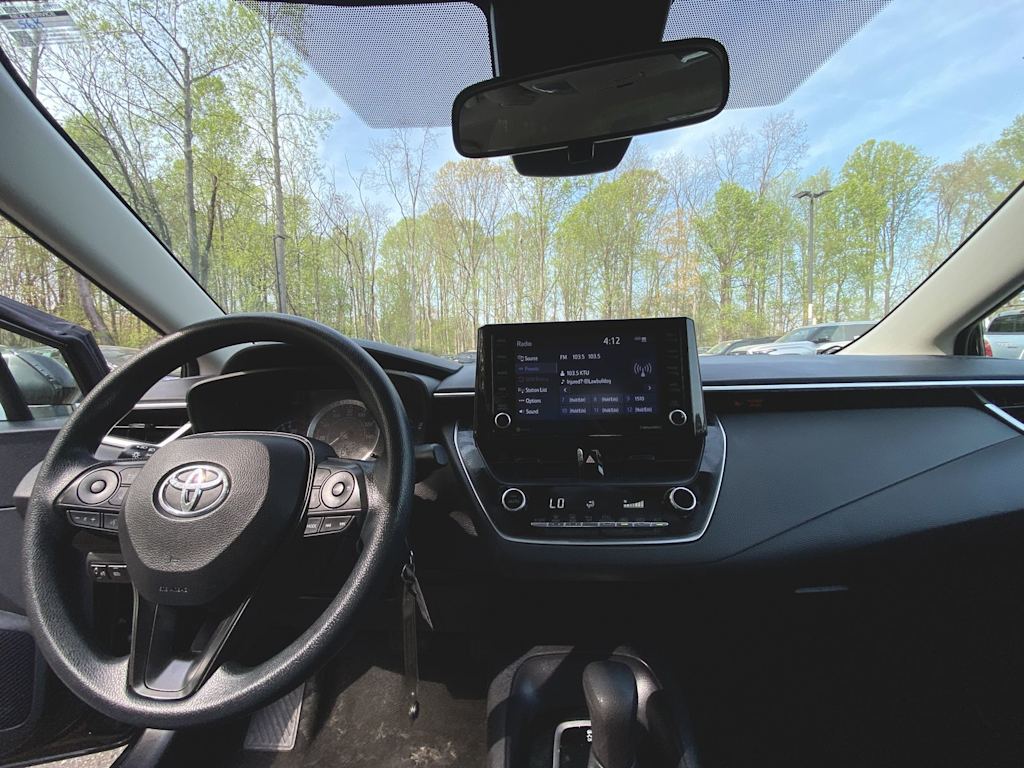 2022 Toyota Corolla LE 2