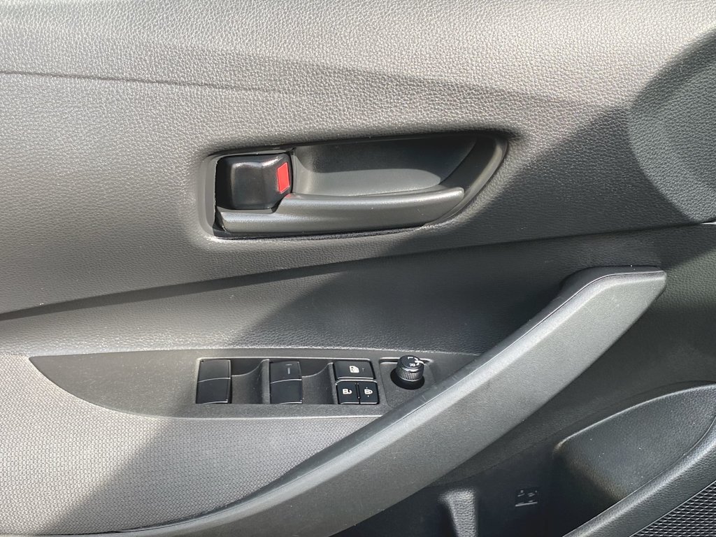 2022 Toyota Corolla LE 23
