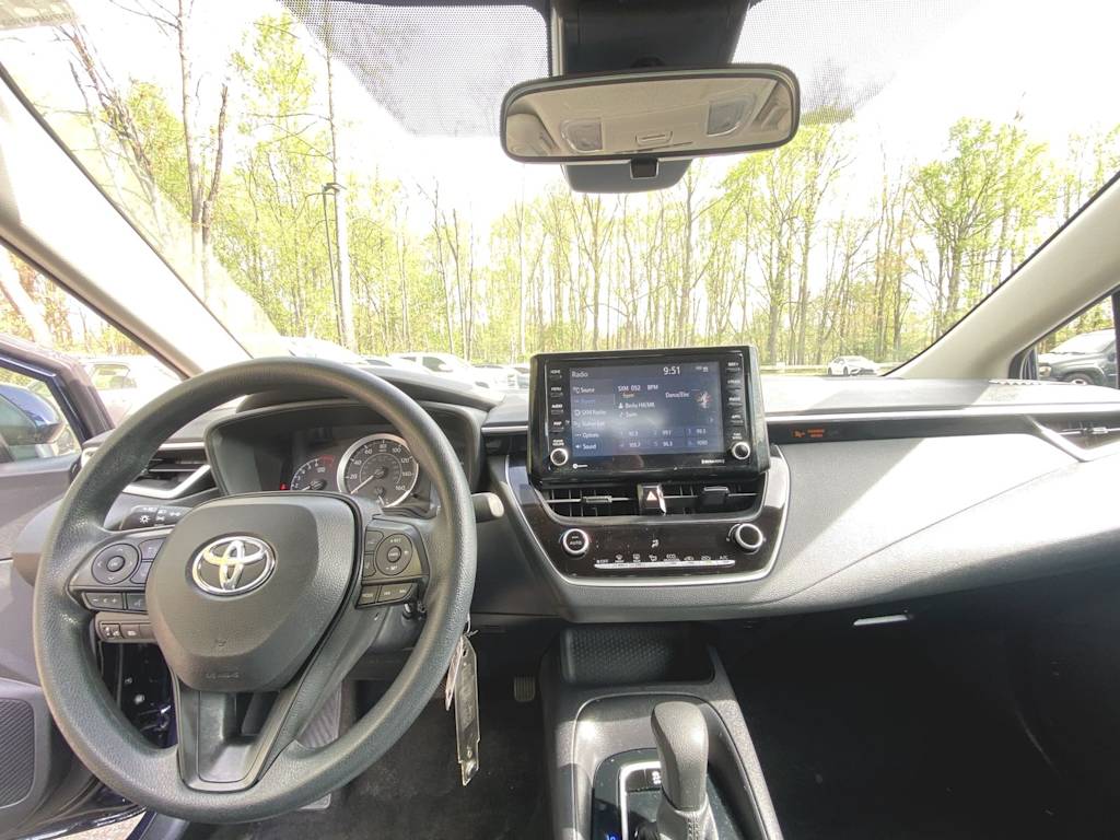 2022 Toyota Corolla LE 2