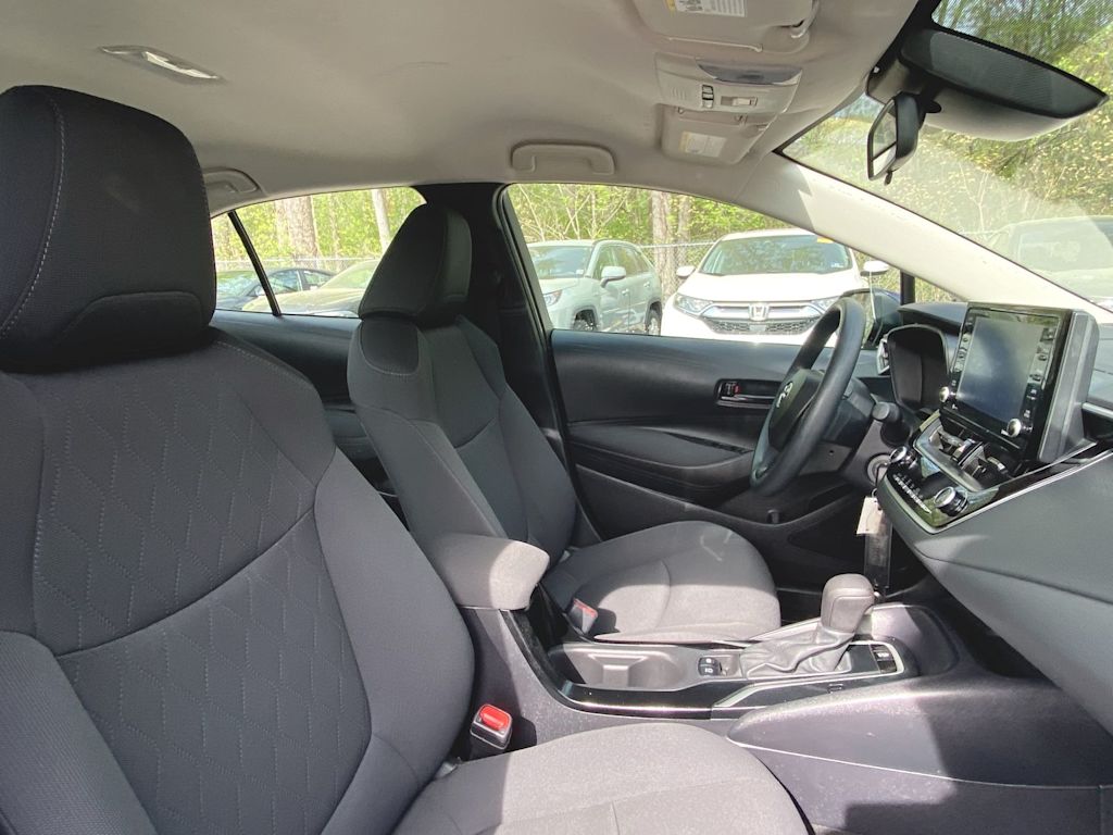 2022 Toyota Corolla LE 24