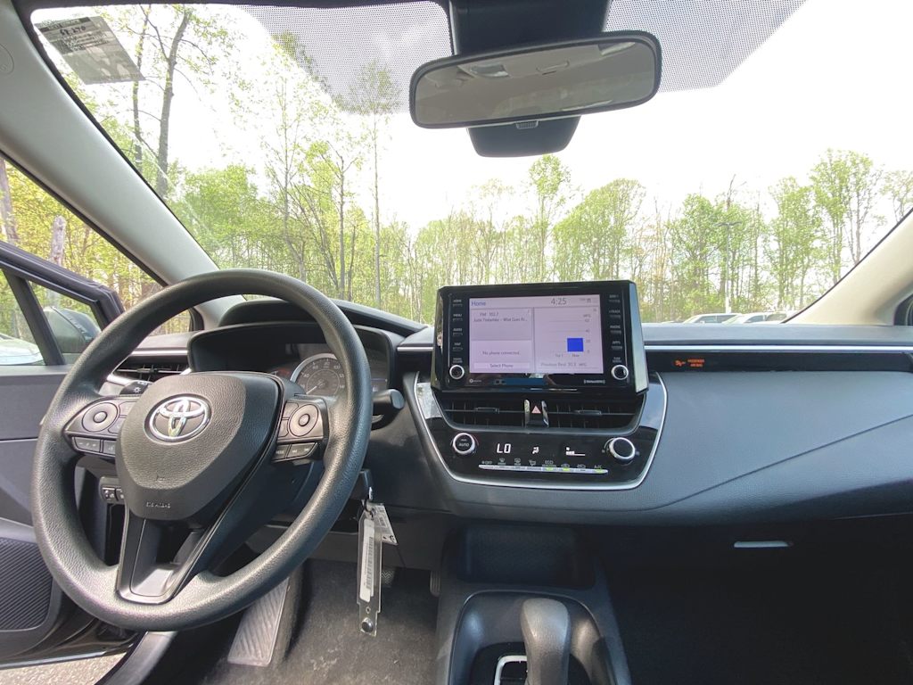 2022 Toyota Corolla LE 2