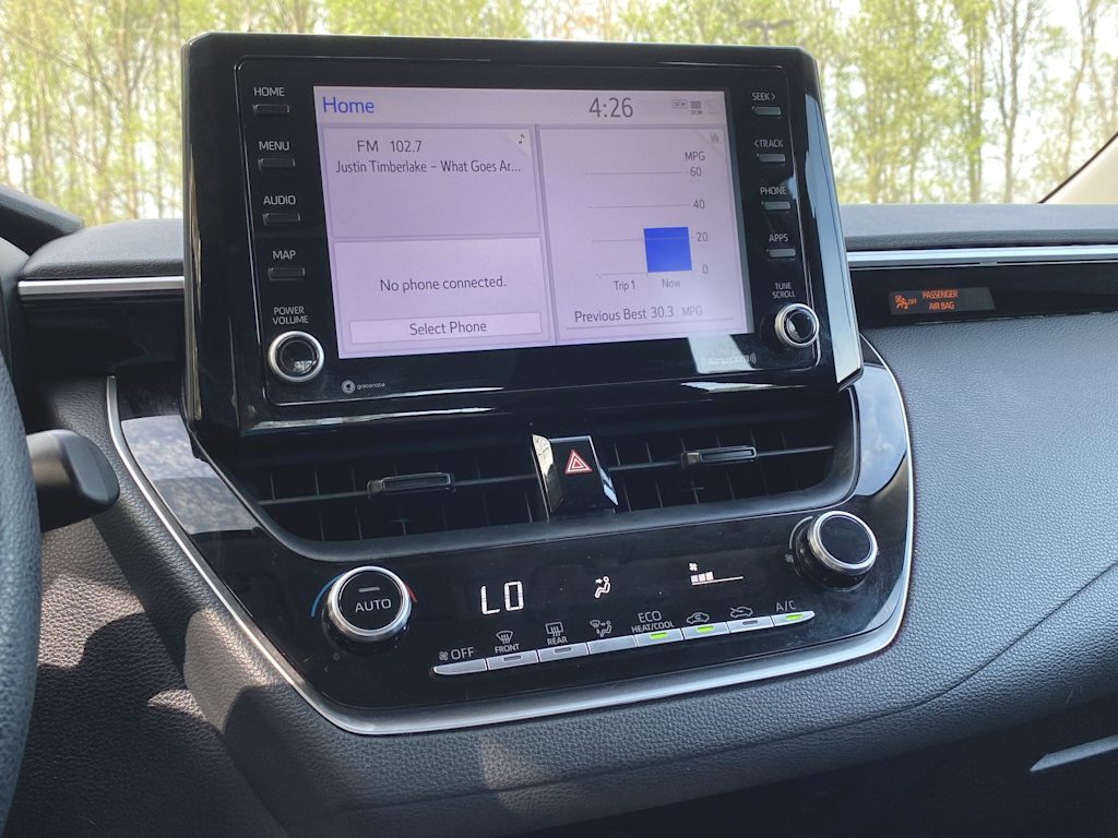 2022 Toyota Corolla LE 12
