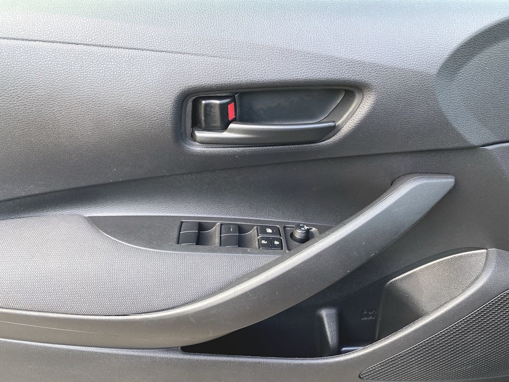 2022 Toyota Corolla LE 24