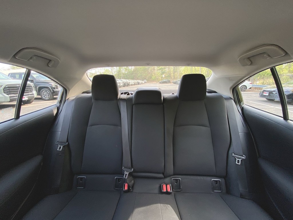 2022 Toyota Corolla LE 28