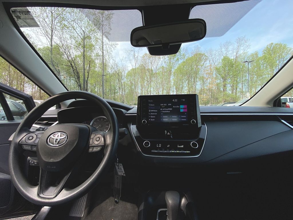 2022 Toyota Corolla LE 2
