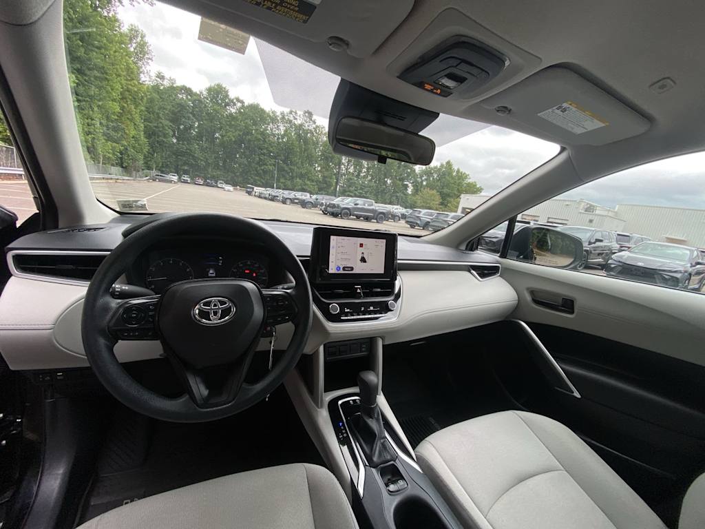 Thumbnail: 2023 Toyota Corolla Cross - 9