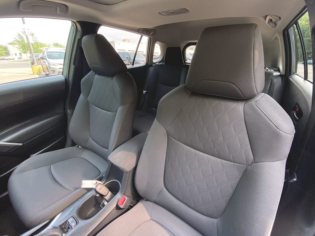 2024 Toyota Corolla Cross LE 9