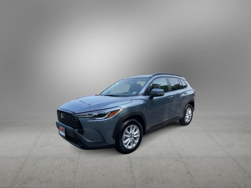 2024 Toyota Corolla Cross LE 5