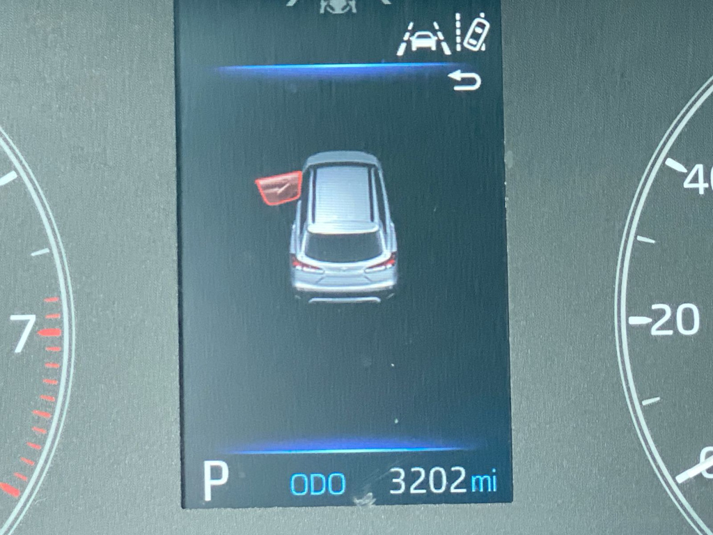 2024 Toyota Corolla Cross LE 14