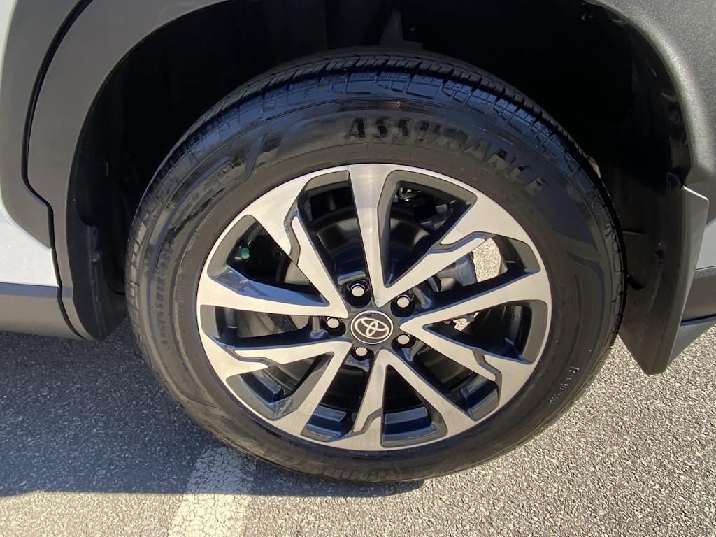 Thumbnail: 2023 Toyota Corolla Cross - 22