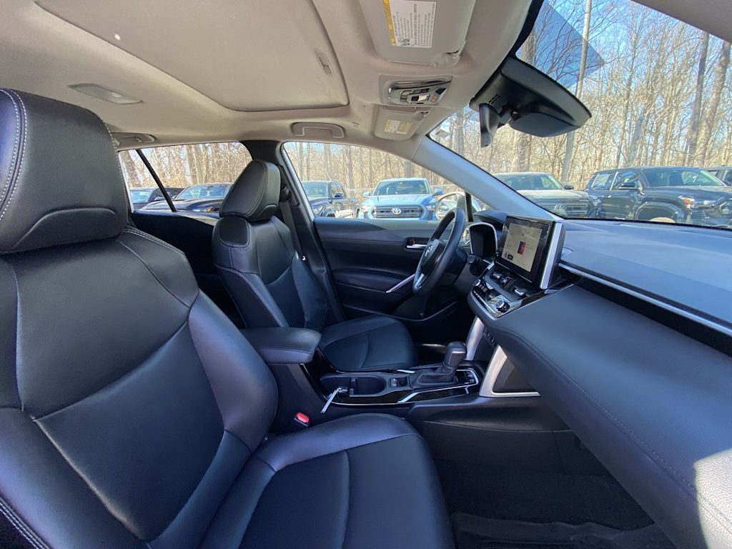 Thumbnail: 2023 Toyota Corolla Cross - 27