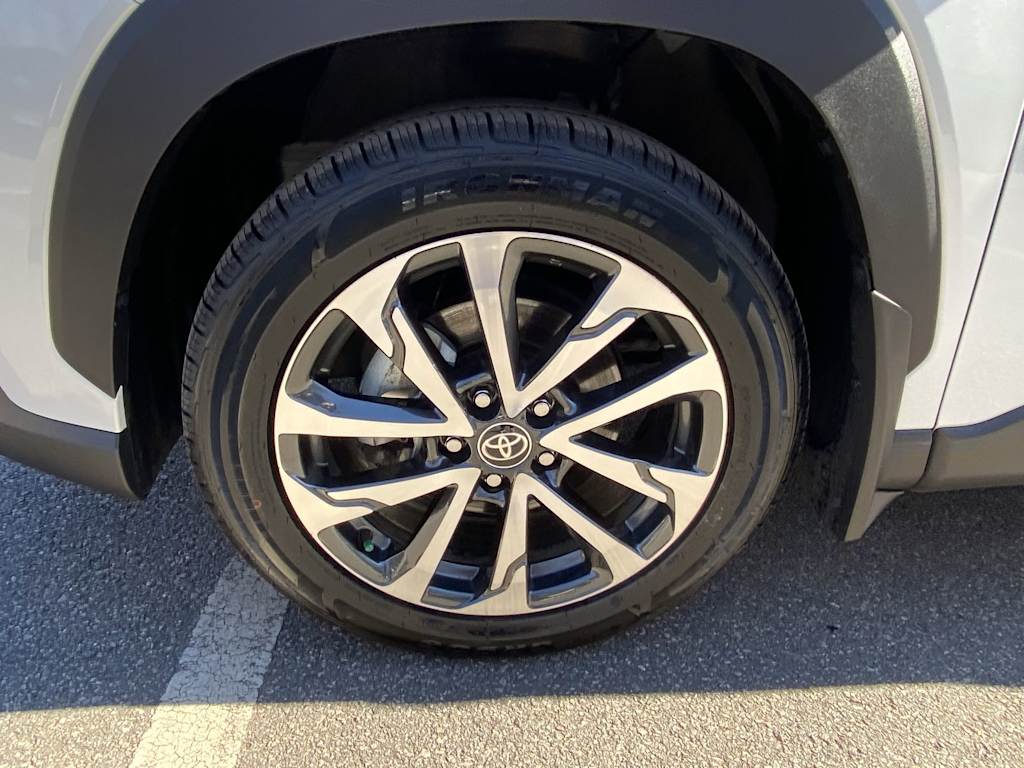 Thumbnail: 2023 Toyota Corolla Cross - 6