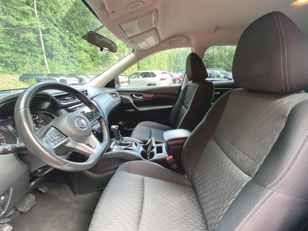 Thumbnail: 2018 Nissan Rogue - 10
