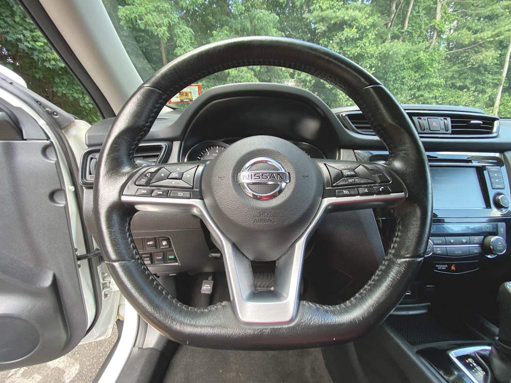 Thumbnail: 2018 Nissan Rogue - 13