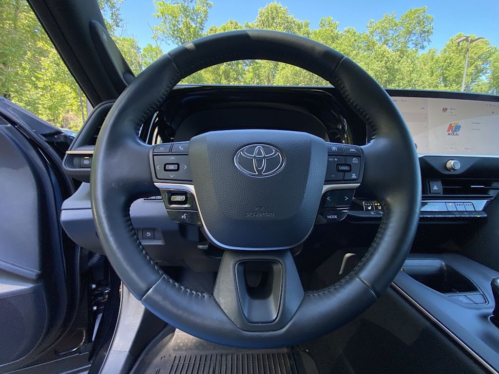 Thumbnail: 2023 Toyota Crown - 11