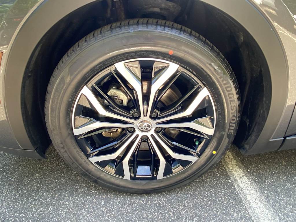 Thumbnail: 2024 Toyota Crown - 5