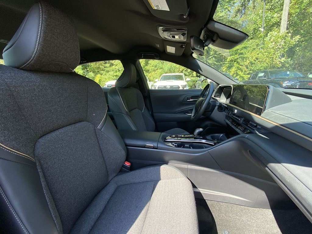 Thumbnail: 2024 Toyota Crown - 25