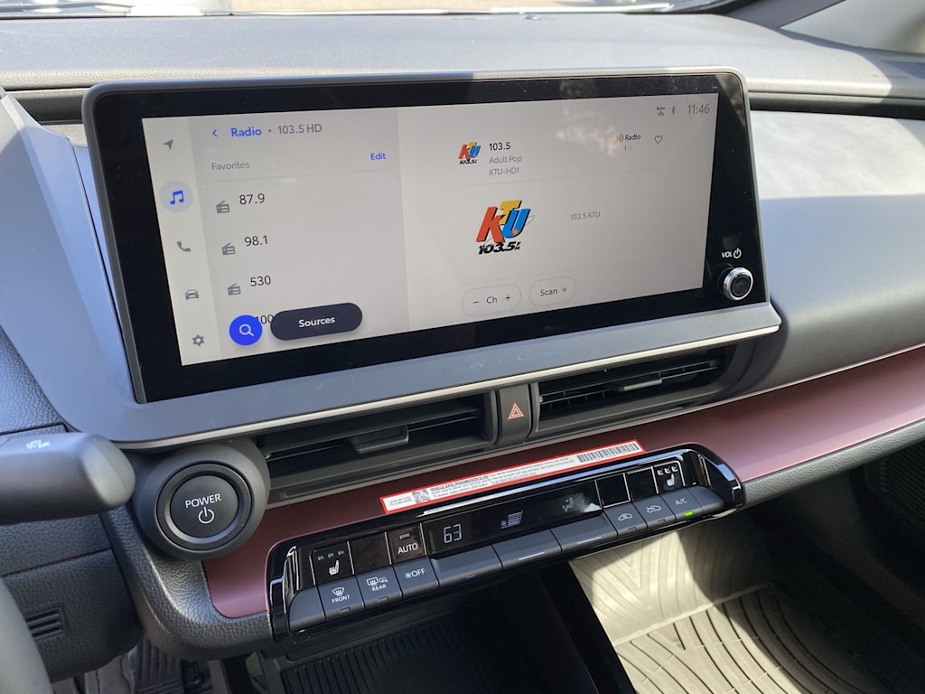 Thumbnail: 2026 Toyota Prius v - 30