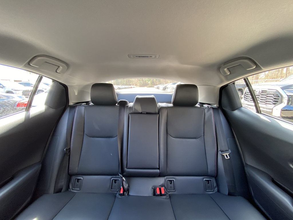 Thumbnail: 2026 Toyota Prius v - 29