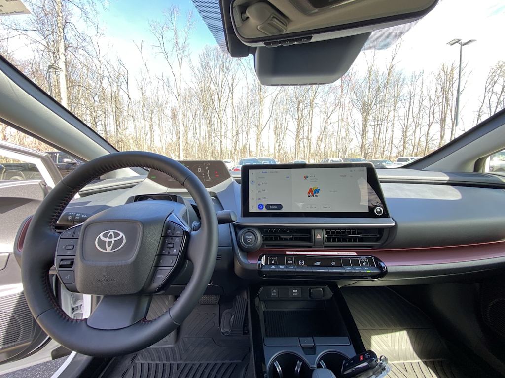 Thumbnail: 2026 Toyota Prius v - 2