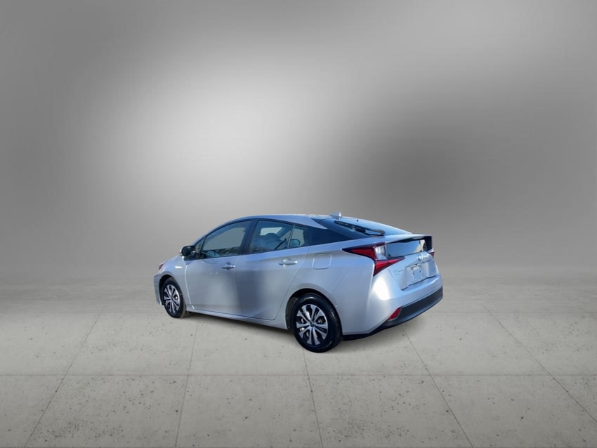 2022 Toyota Prius LE 5