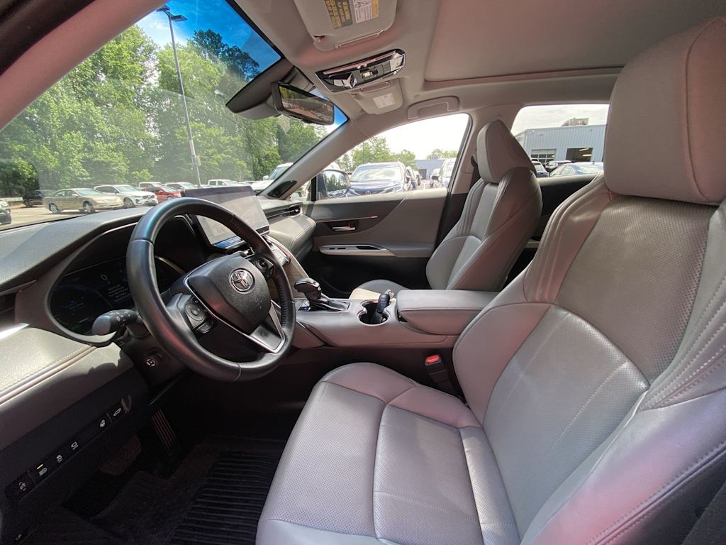 Thumbnail: 2024 Toyota Venza - 8